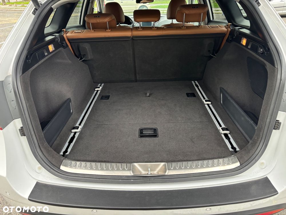 Hyundai i40 Kombi 1.7 CRDi DCT Premium - 28