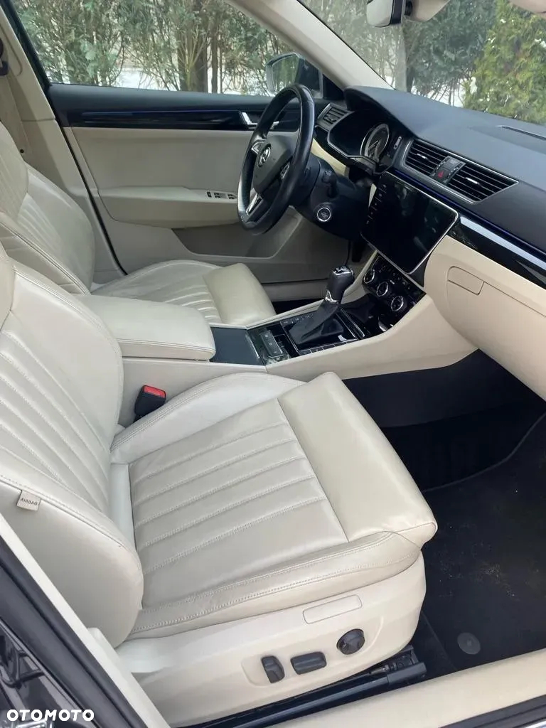 Skoda Superb Combi 2.0 TDI 4x4 DSG L&K - 8