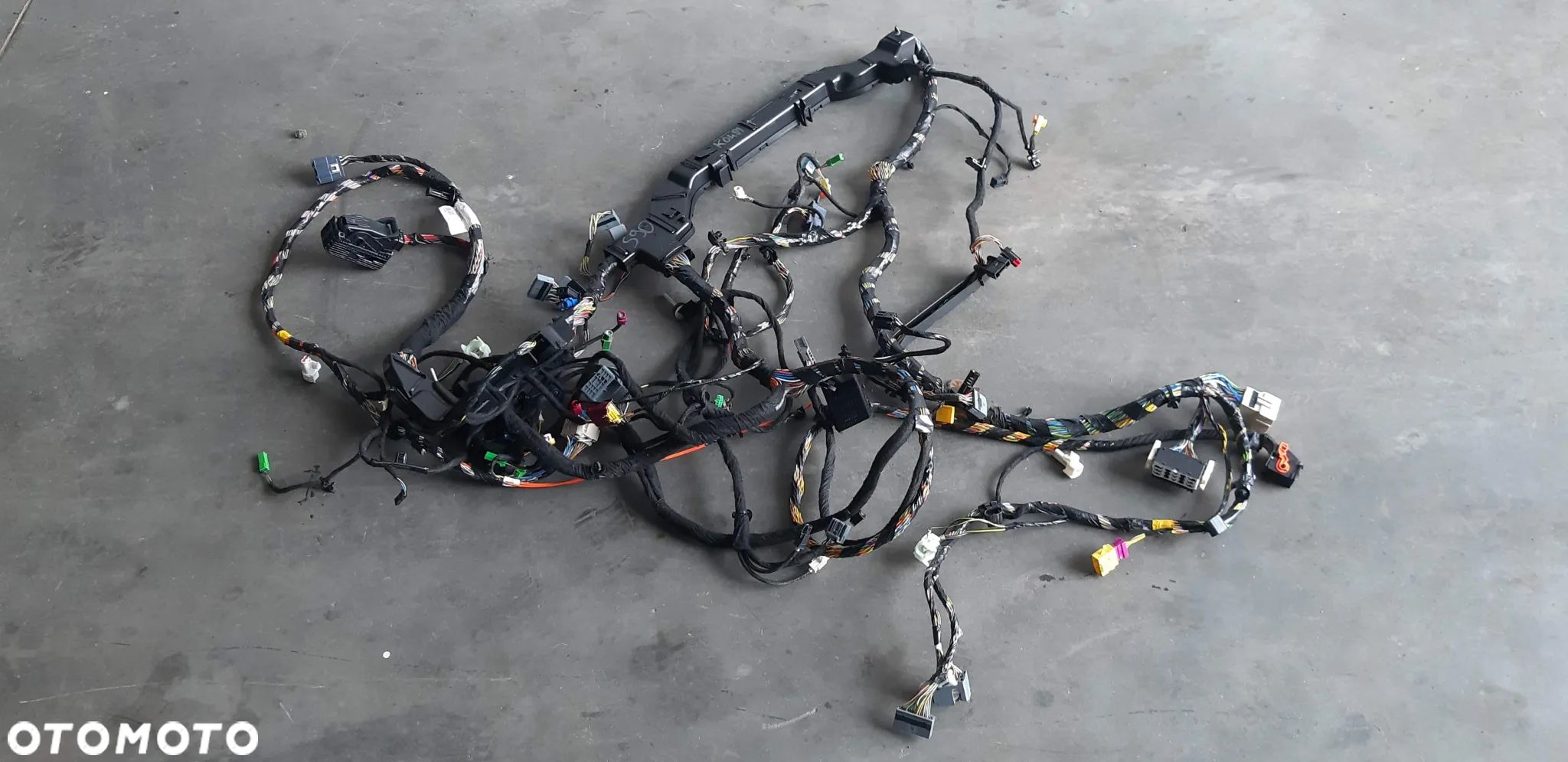 Wiązka instalacji wnętrza 31450359 Volvo S90 2.0 diesel 2016r sedan - 1