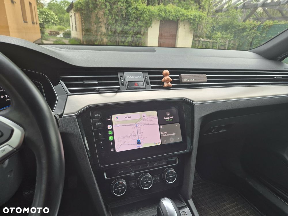 Volkswagen Passat - 10