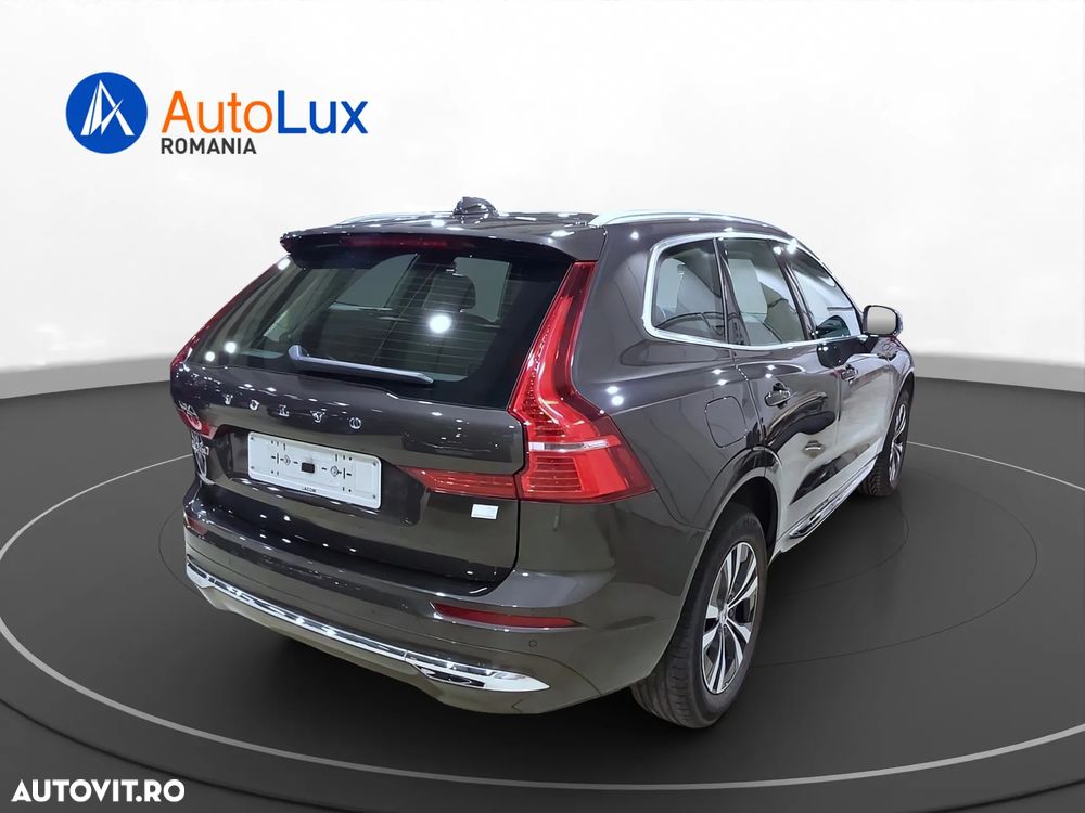 Volvo XC 60 T6 AWD Recharge Geartronic Inscription Expression - 4