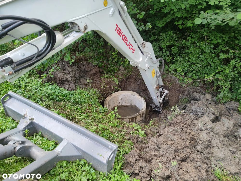 Takeuchi TB228 - 17