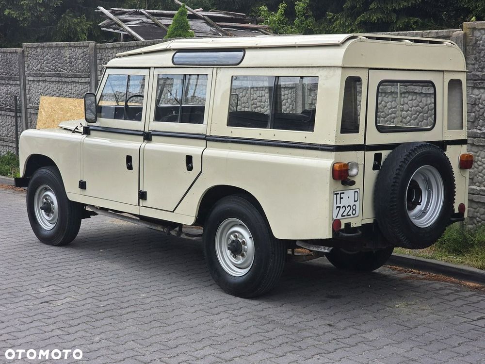Land Rover Defender - 7