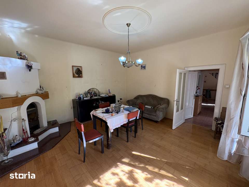 Casa parter + mansarda, situat la curte comuna, teren propriu, 3 locat - Imagine principală: 5/19