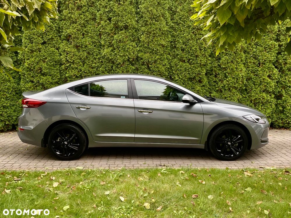 Hyundai Elantra 1.6 Style - 2