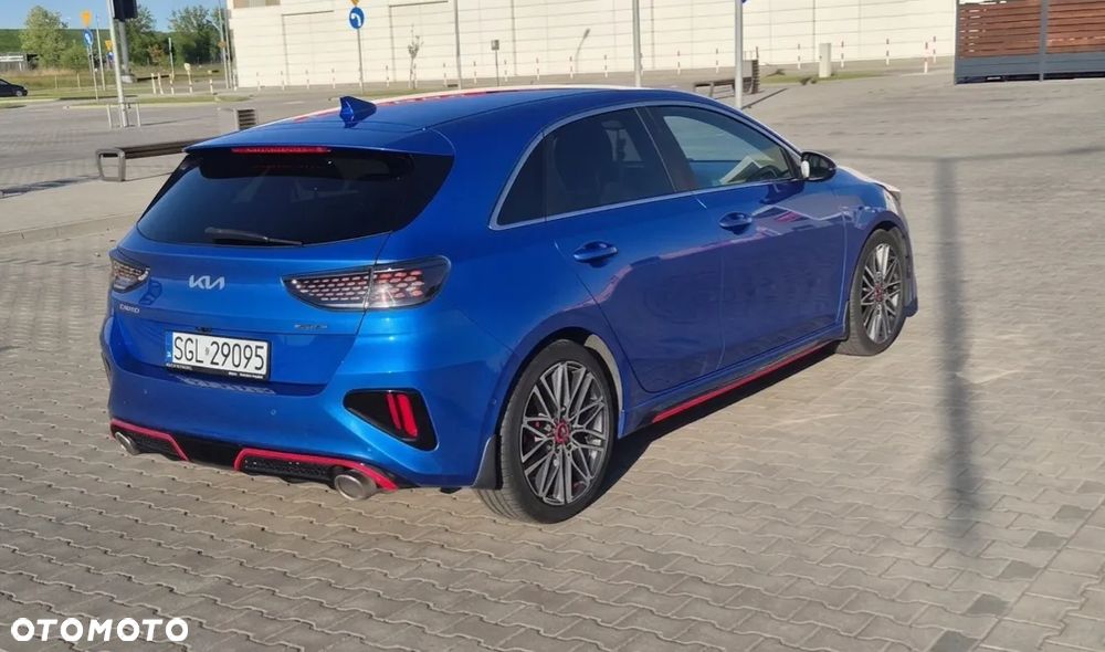 Kia Ceed - 4