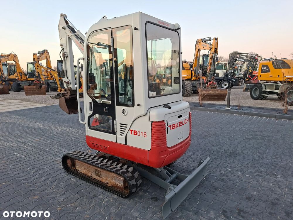 Takeuchi TB016 Rok 2008 - 3