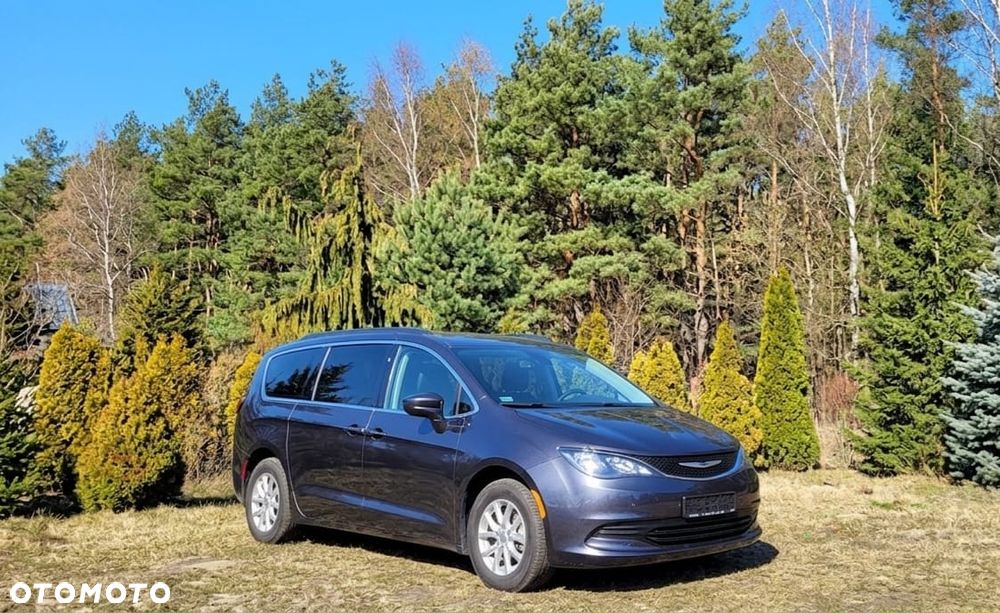Chrysler Pacifica - 3