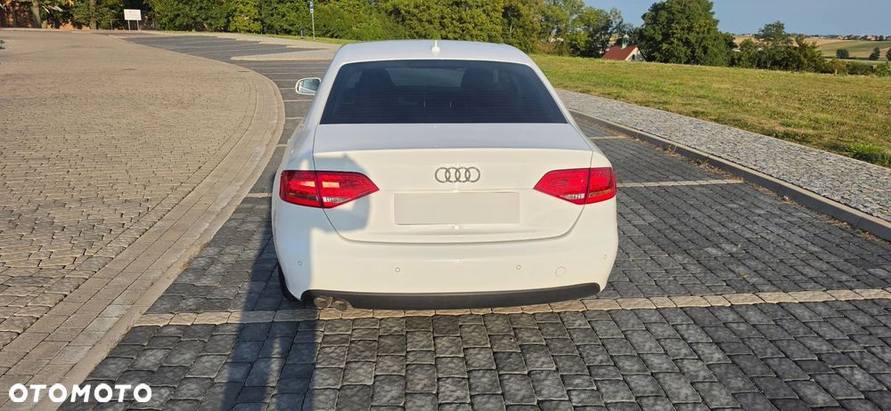 Audi A4 Limousine 2011 photo 5