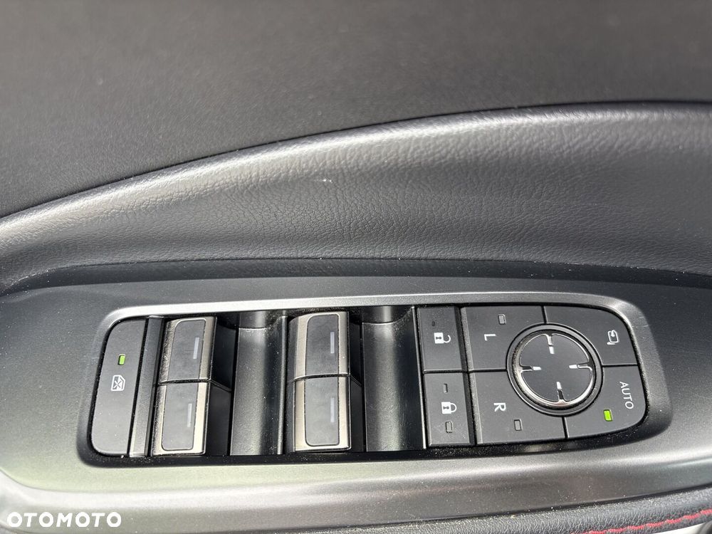 Lexus LBX 1.5 Hybrid Emotion - 29