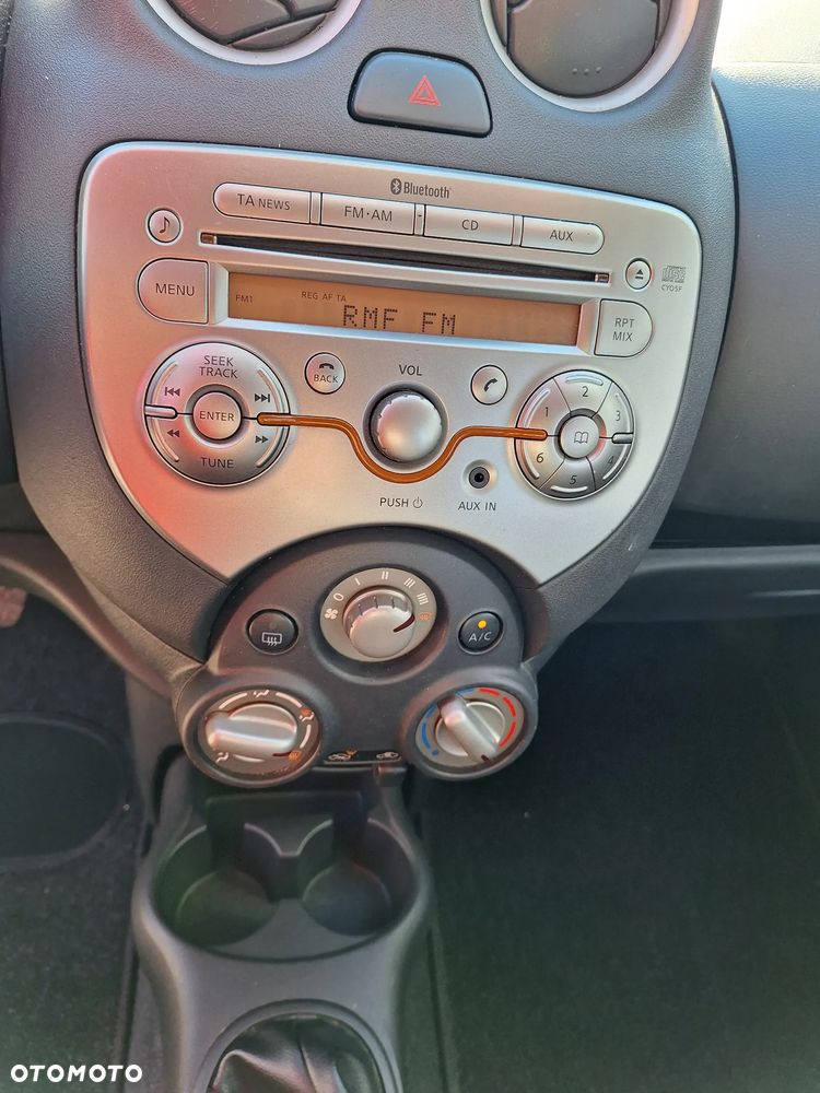 Nissan Micra 1.2 Bild der Frau - 10