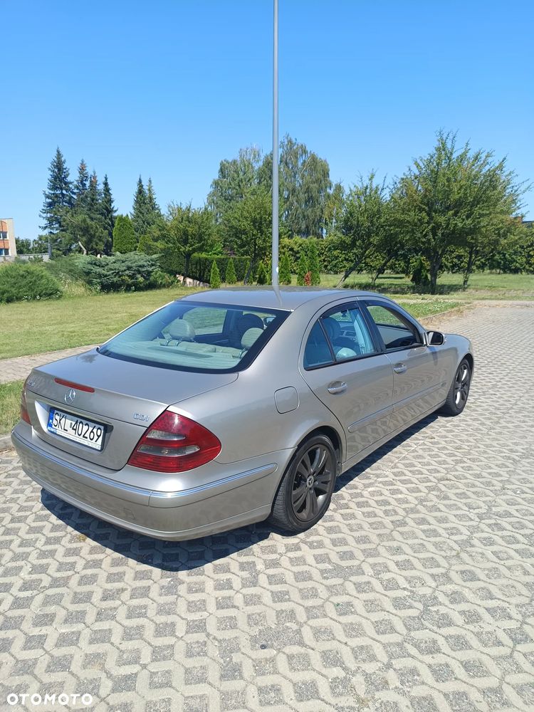 Mercedes-Benz Klasa E - 15