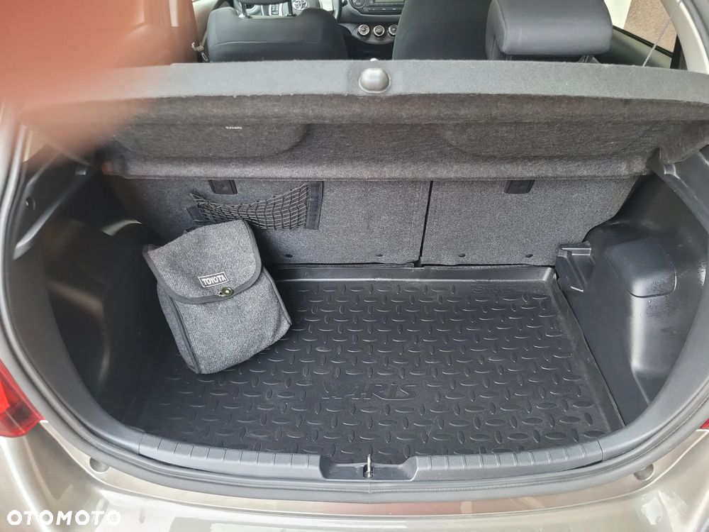 Toyota Yaris 1.33 Active EU6 - 23
