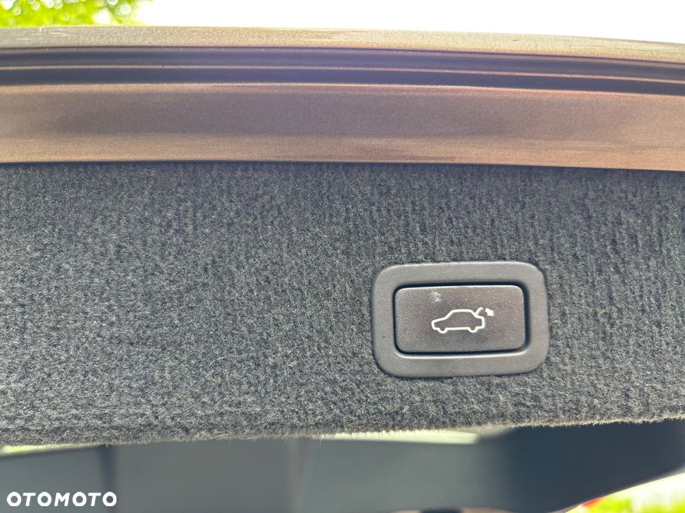 Volvo XC 70 - 23