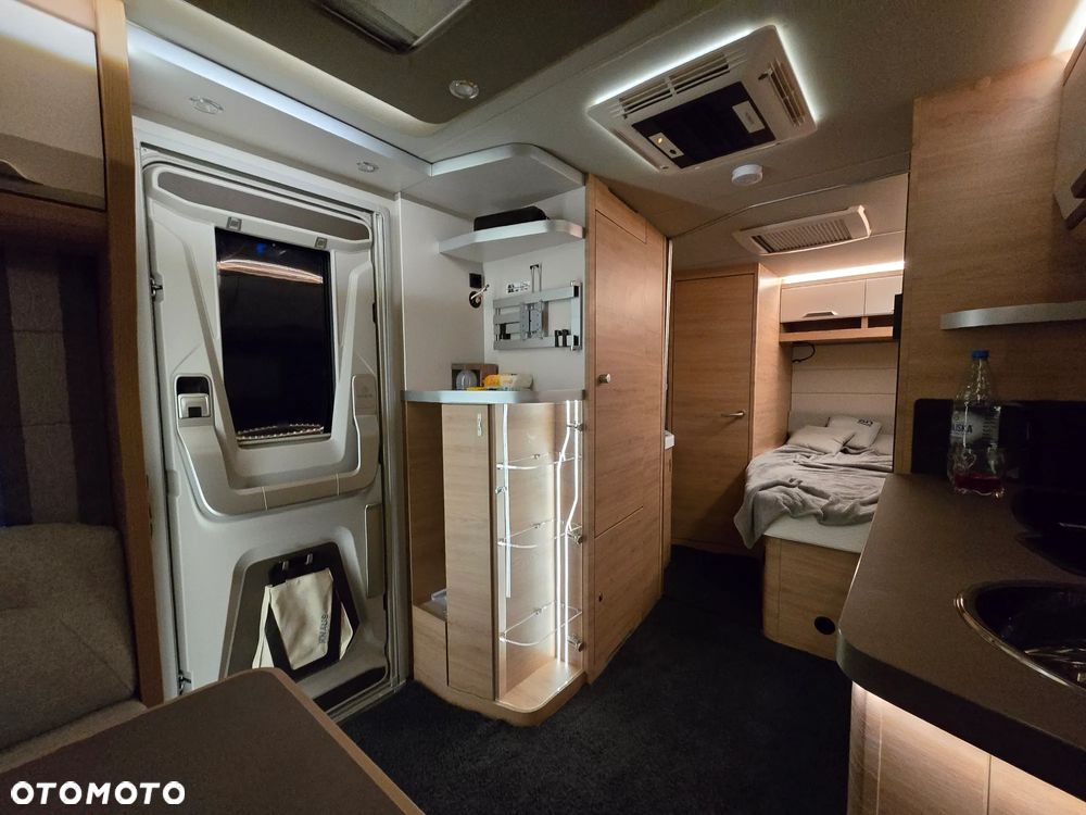 KNAUS SUDWIND 500 UF - 18