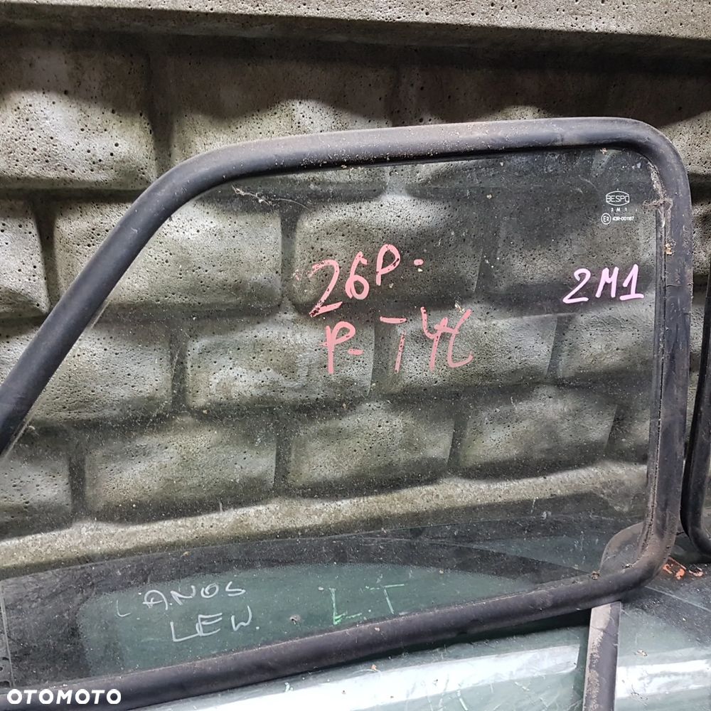 szyba karoseryjna uszczelka szyby fiat 126p maluch 126 p Posiadam prawie wszystkie części do tego modelu - 7