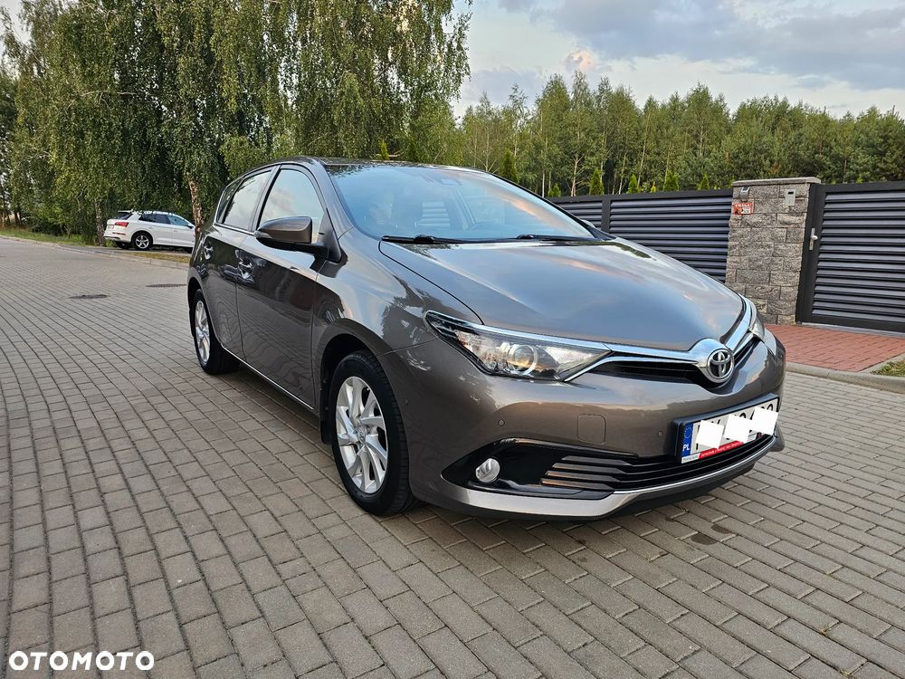 Toyota Auris 1.6 Premium - 21