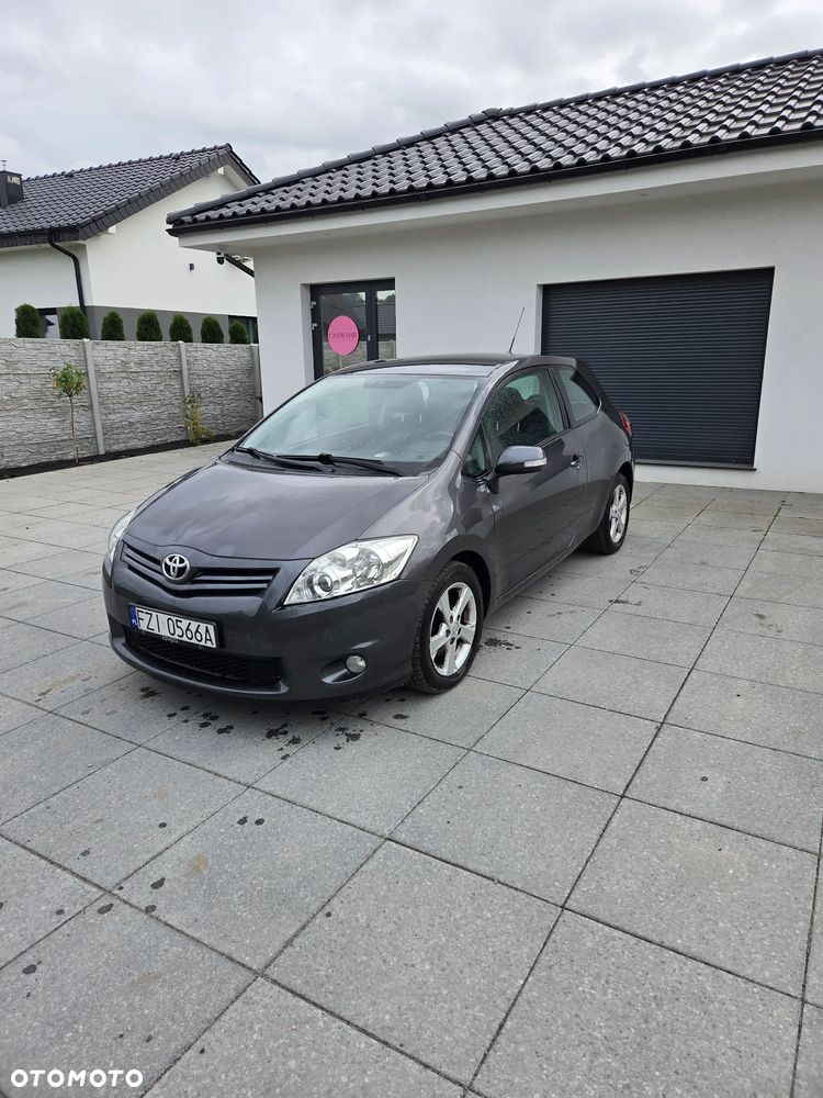 Toyota Auris - 2