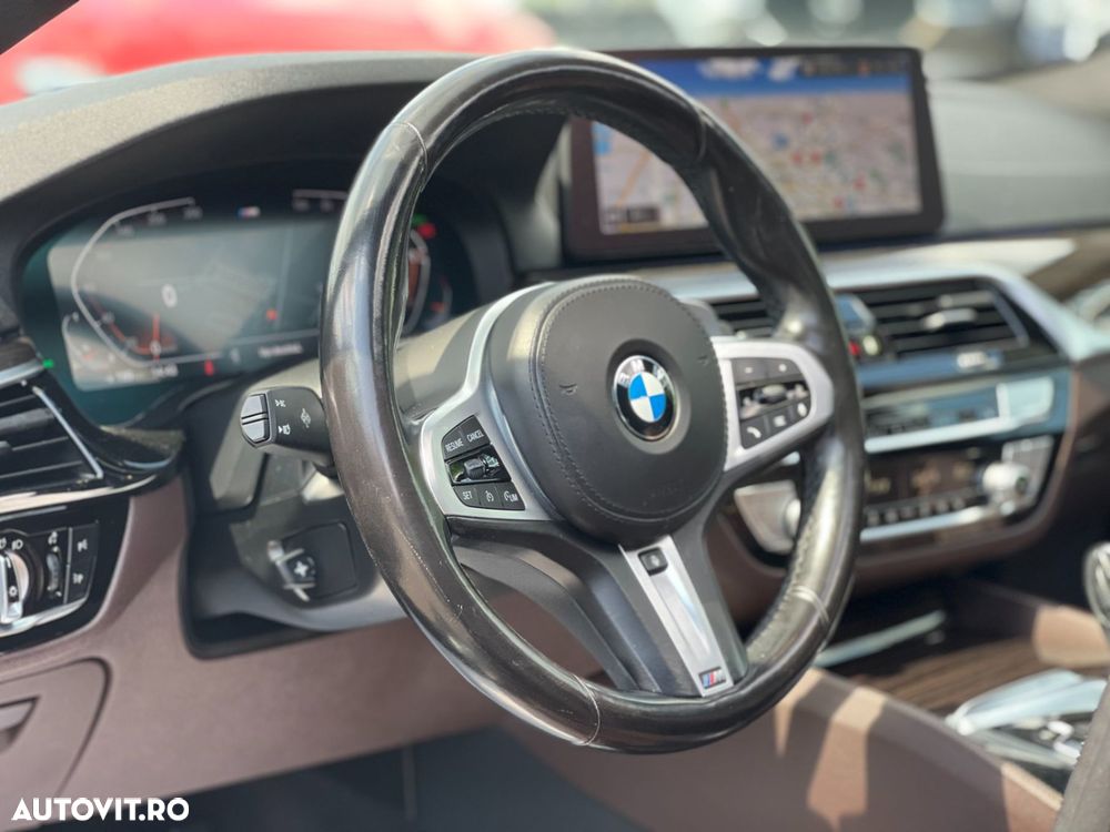 BMW Seria 5 530i AT MHEV - 8