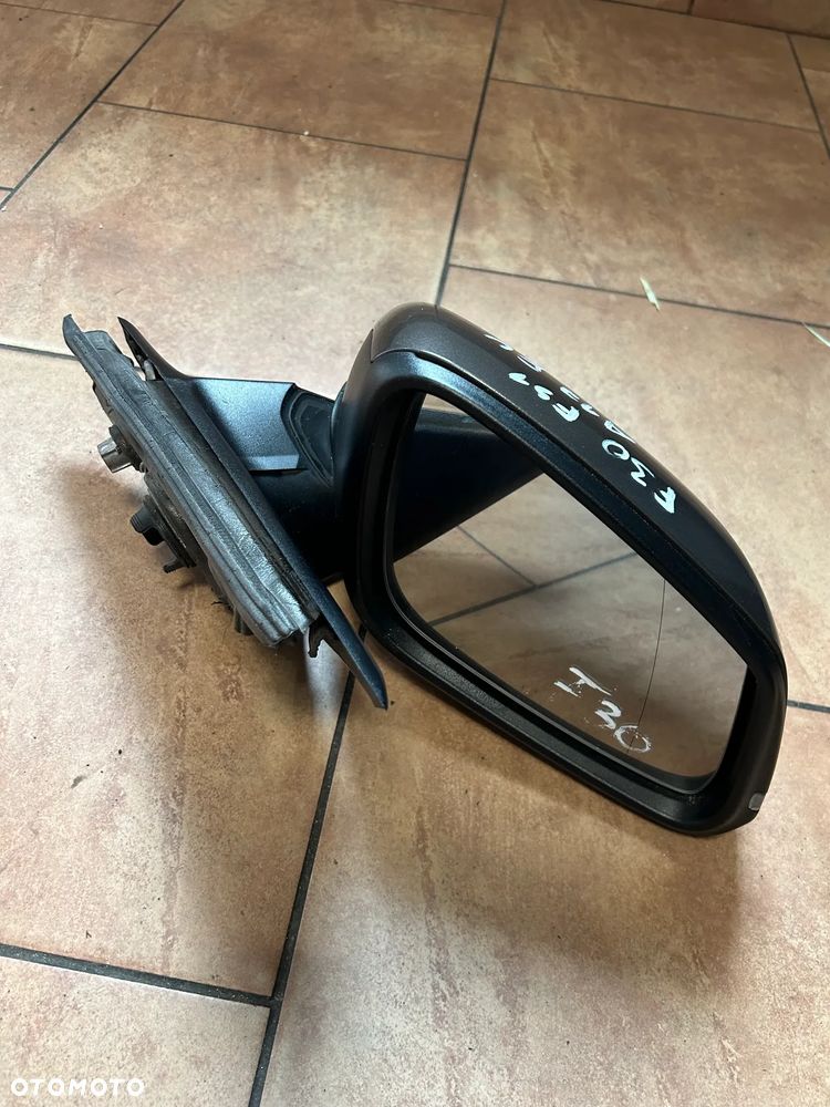 LUSTERKO BMW F30 F31 PRAWE A17 EUROPA 5PIN KAMERA