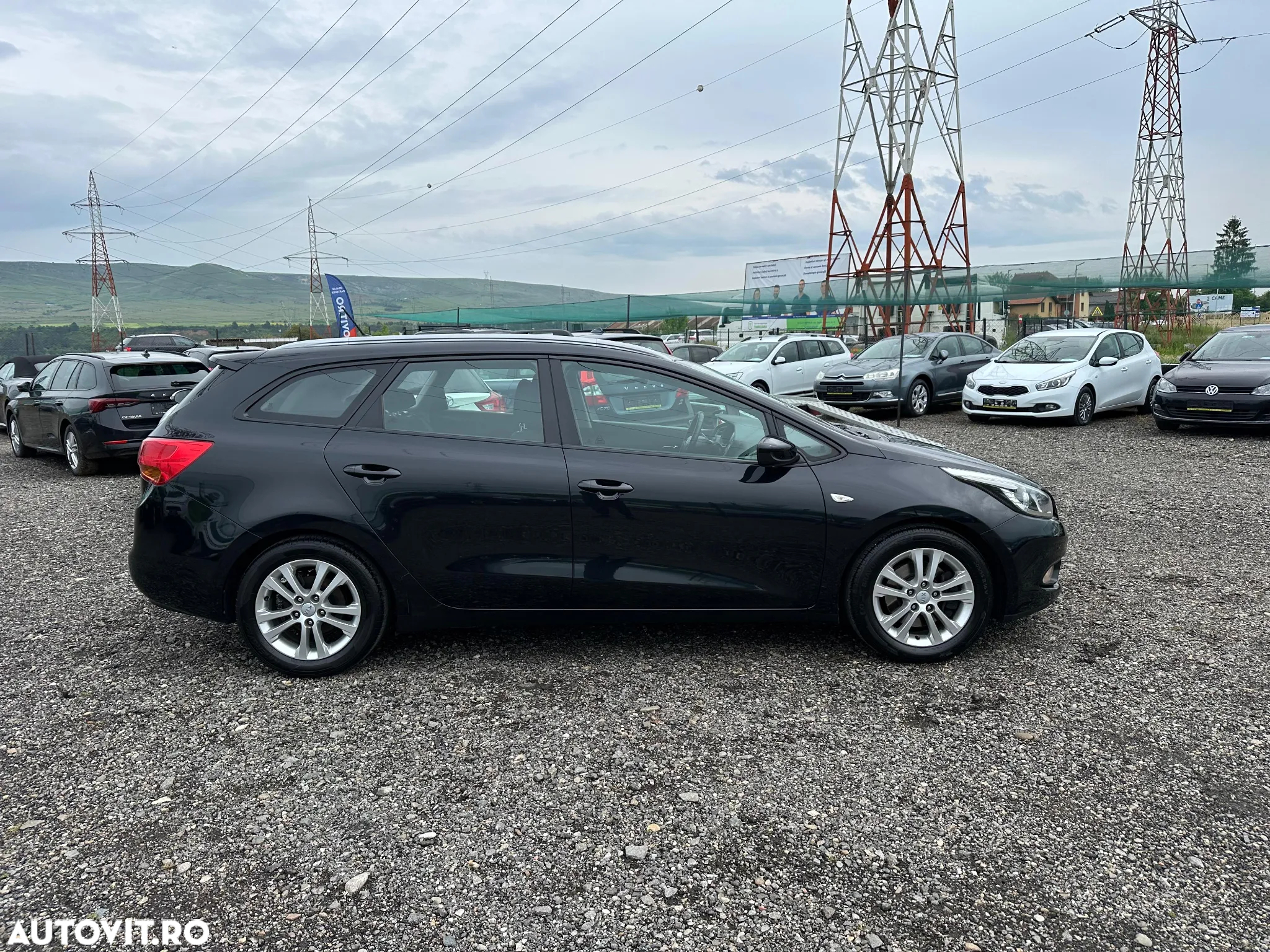 Kia Ceed 1.6 CRDi 128 Dream Team Edition - 14