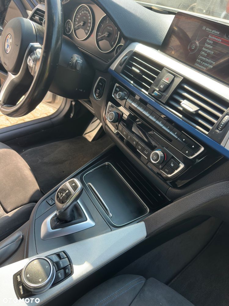 BMW Seria 3 320d xDrive M Sport - 10