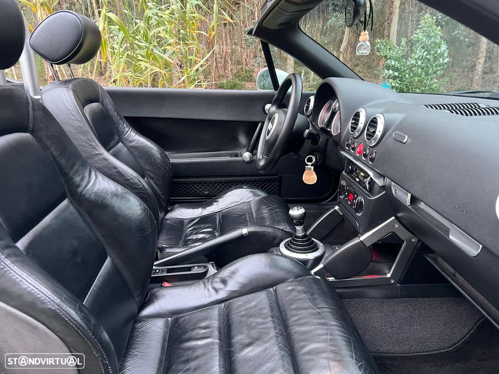 Audi TT Coupé 1.8 T - 24