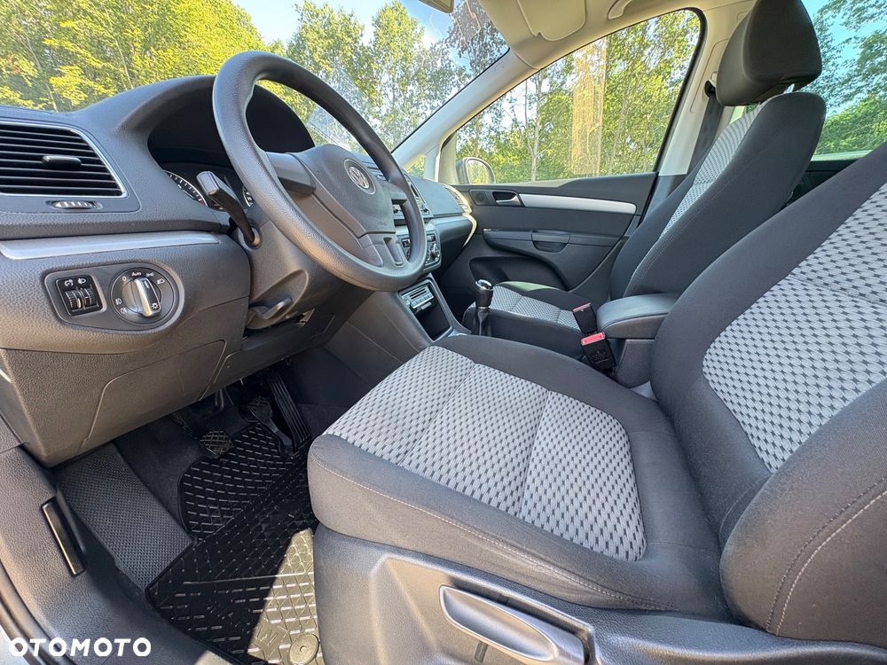 Volkswagen Sharan 2.0 TDI Highline - 32