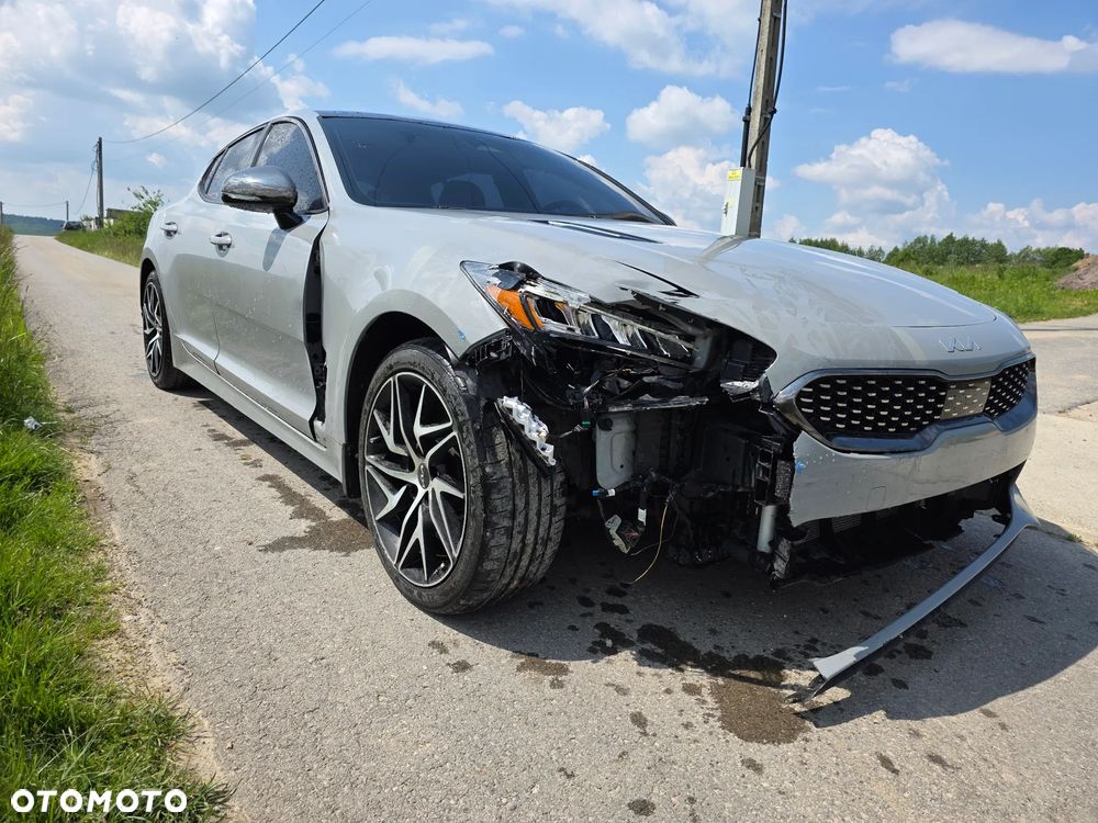 Kia Stinger - 8