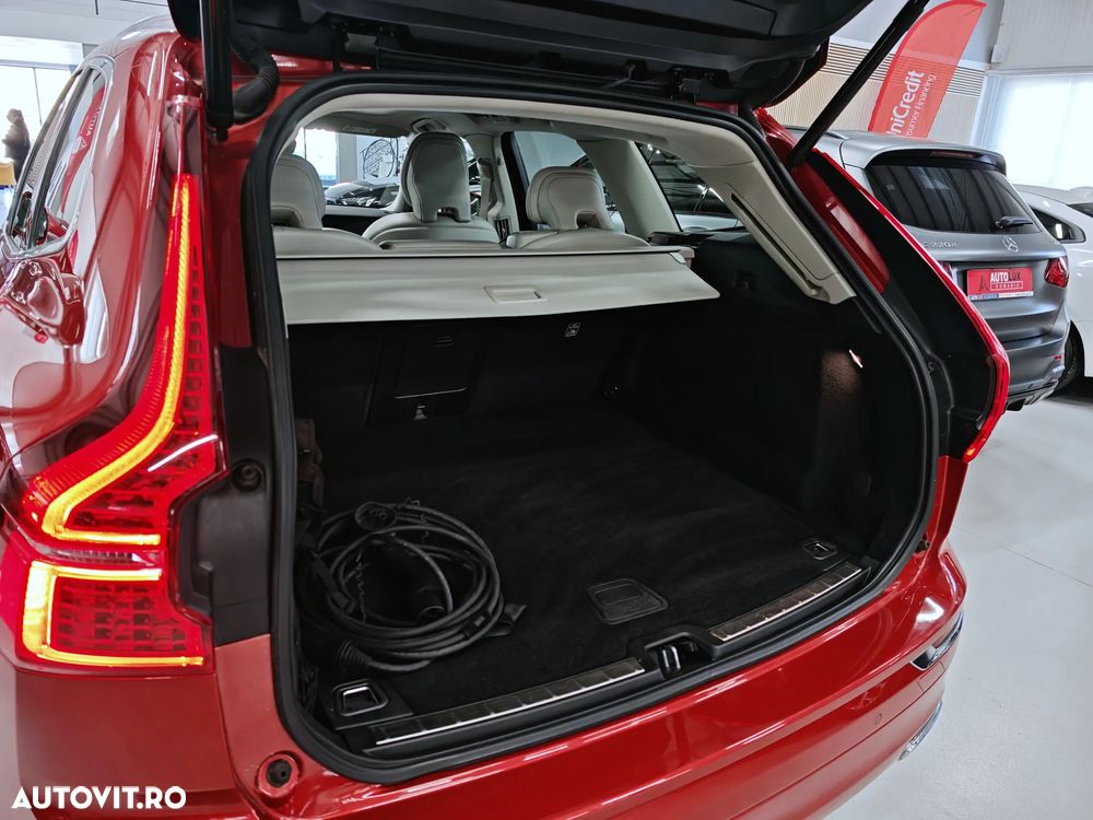 Volvo XC 60 T6 AWD Recharge Geartronic Inscription - 35