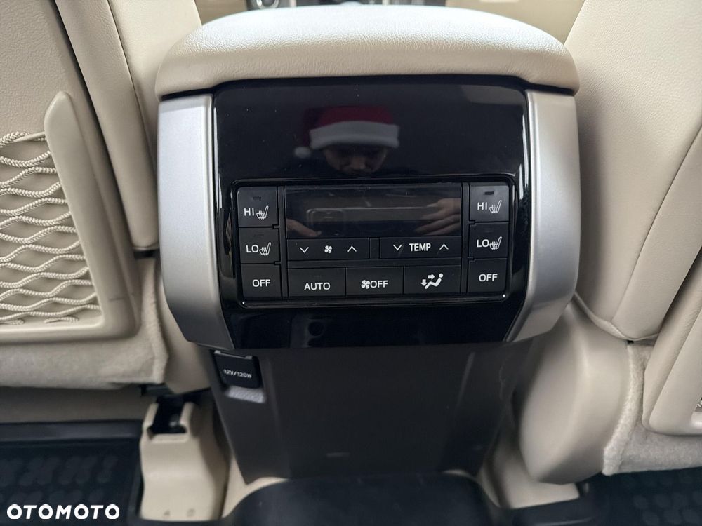 Toyota Land Cruiser - 24