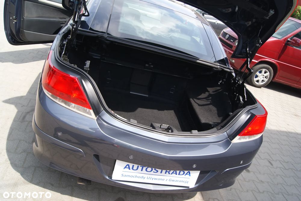 Opel Astra 1.9 CDTI DPF Sport - 26