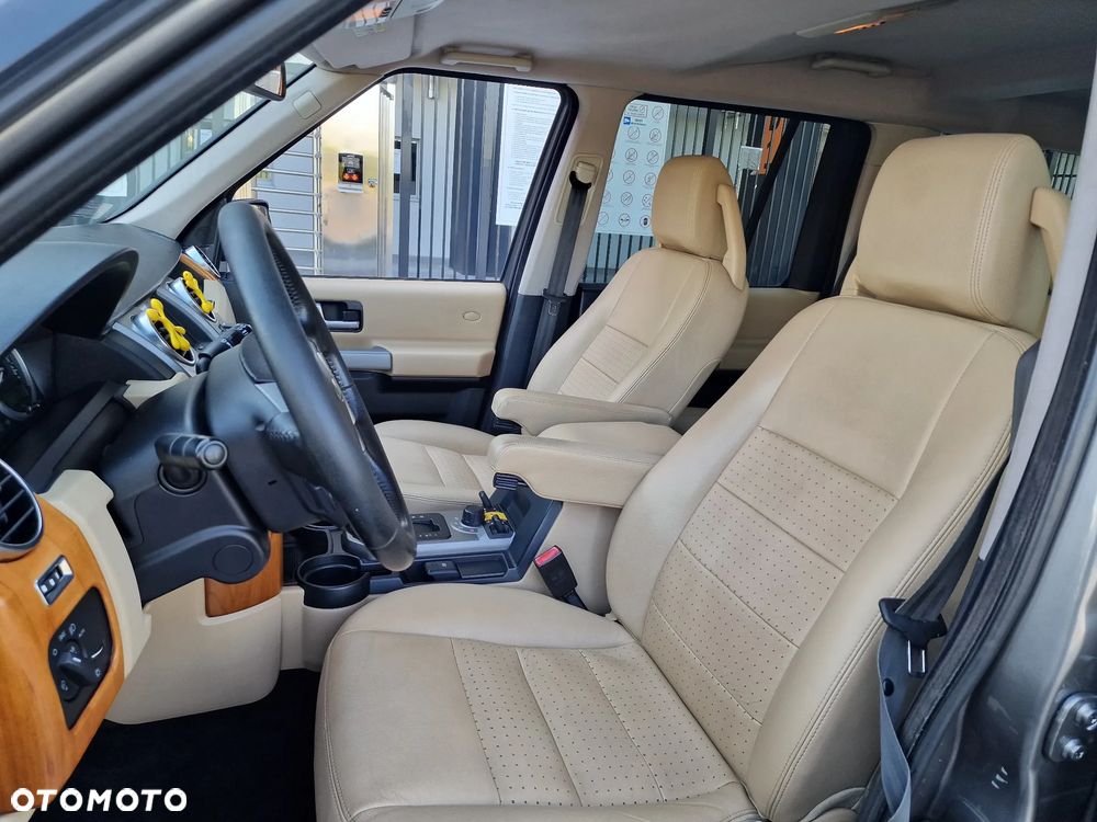 Land Rover Discovery 2.7D V6 HSE - 28