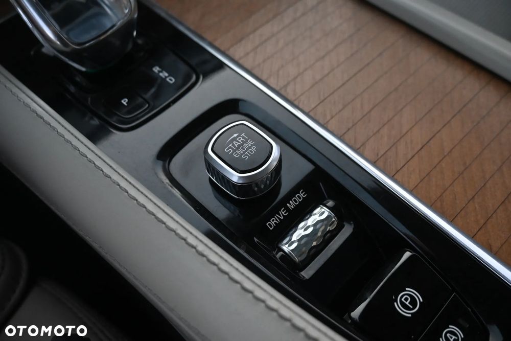 Volvo XC 90 B5 D AWD Inscription 7os - 28
