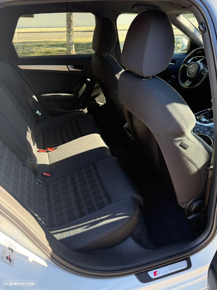 Audi A4 Avant 2.0 TDI S-line - 6