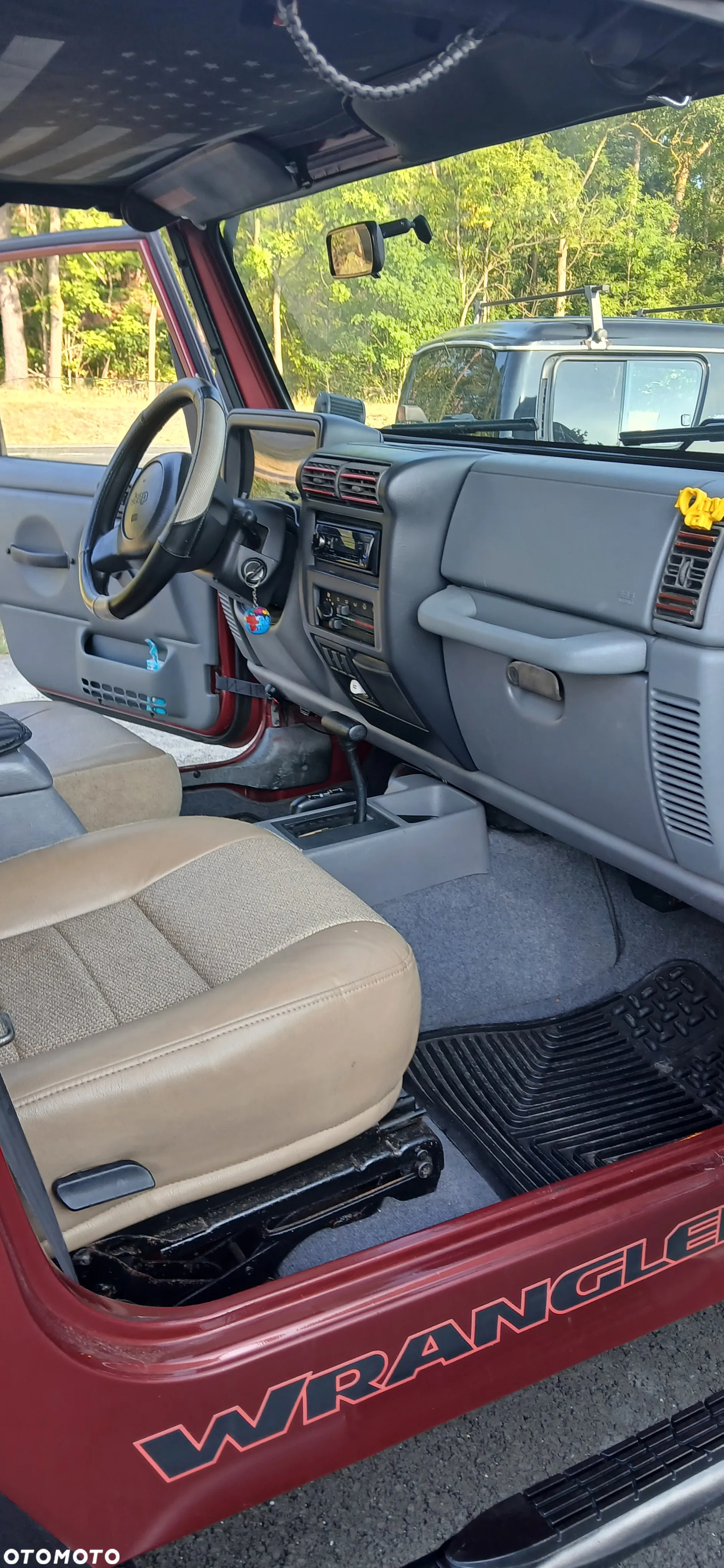 Jeep Wrangler - 11
