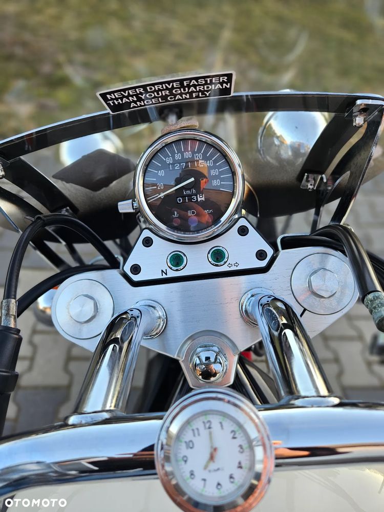 Suzuki Marauder - 12