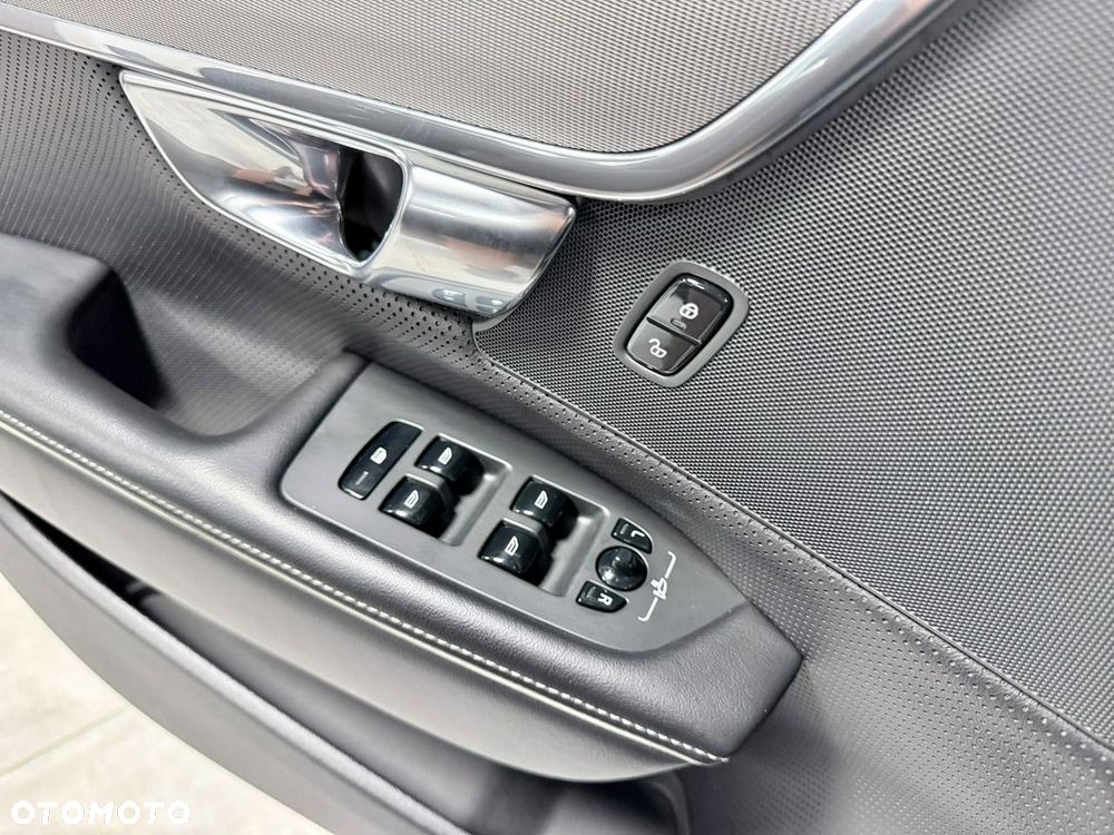 Volvo V90 B5 D AWD Geartronic RDesign - 27