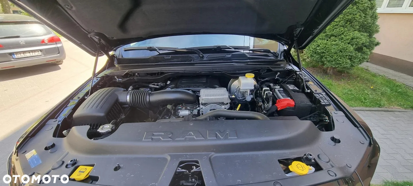RAM 1500 Crew Cab Sport - 38