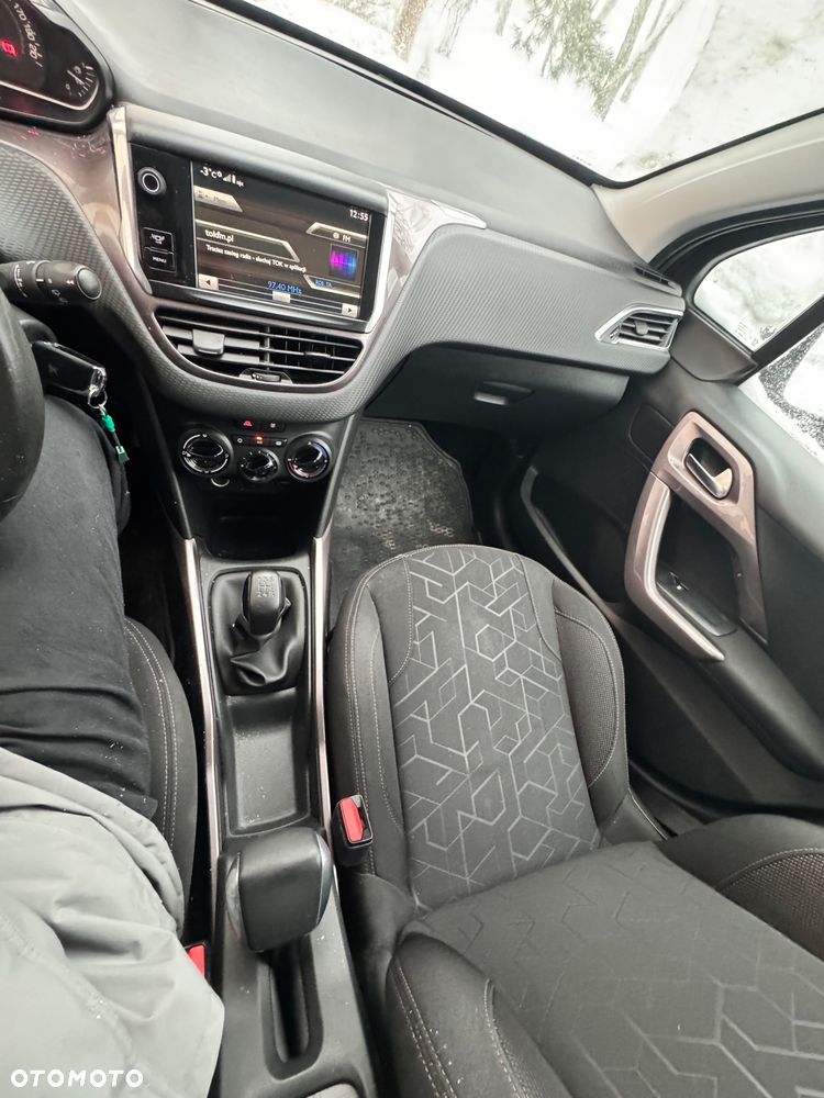 Peugeot 2008 1.2 VTi/Pure Tech Active - 9