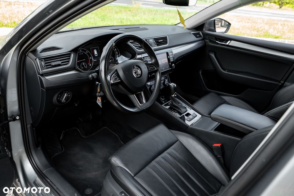 Skoda Superb 2.0 TDI 4x4 L&K DSG - 19
