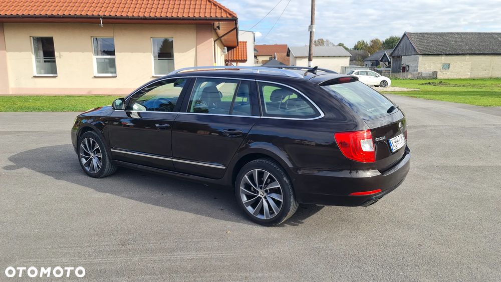 Skoda Superb 2.0 TDI Platinum DSG - 8