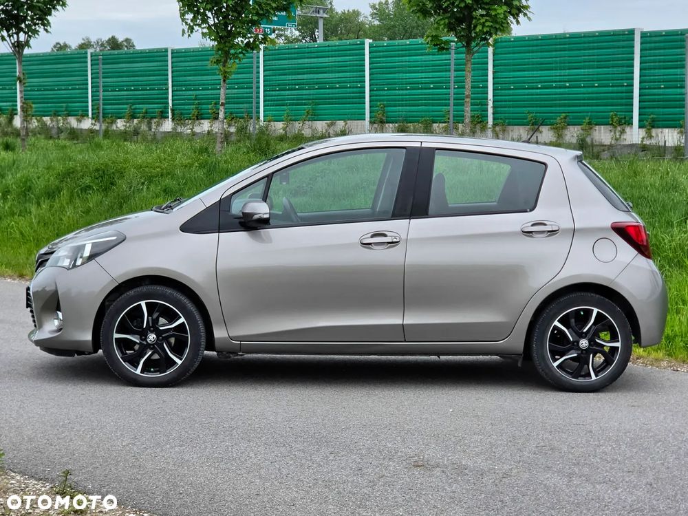 Toyota Yaris 1.33 Active EU6 - 8