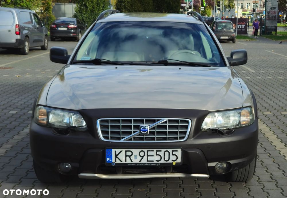 Volvo XC 70 2.5T AWD Momentum - 8