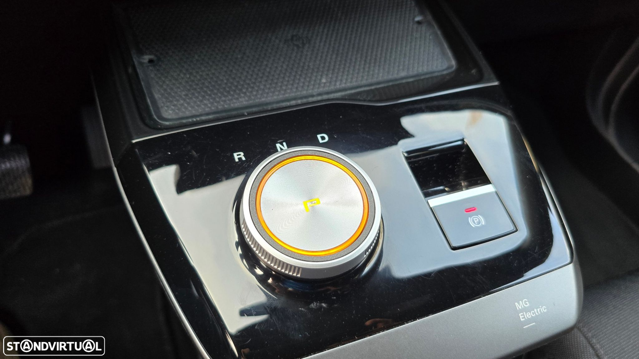 MG MG4 64 kWh Luxury - 48