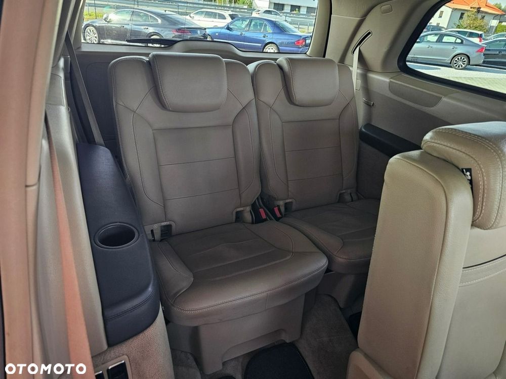 Mercedes-Benz GL 350 BlueTEC 4Matic 7G-TRONIC - 37