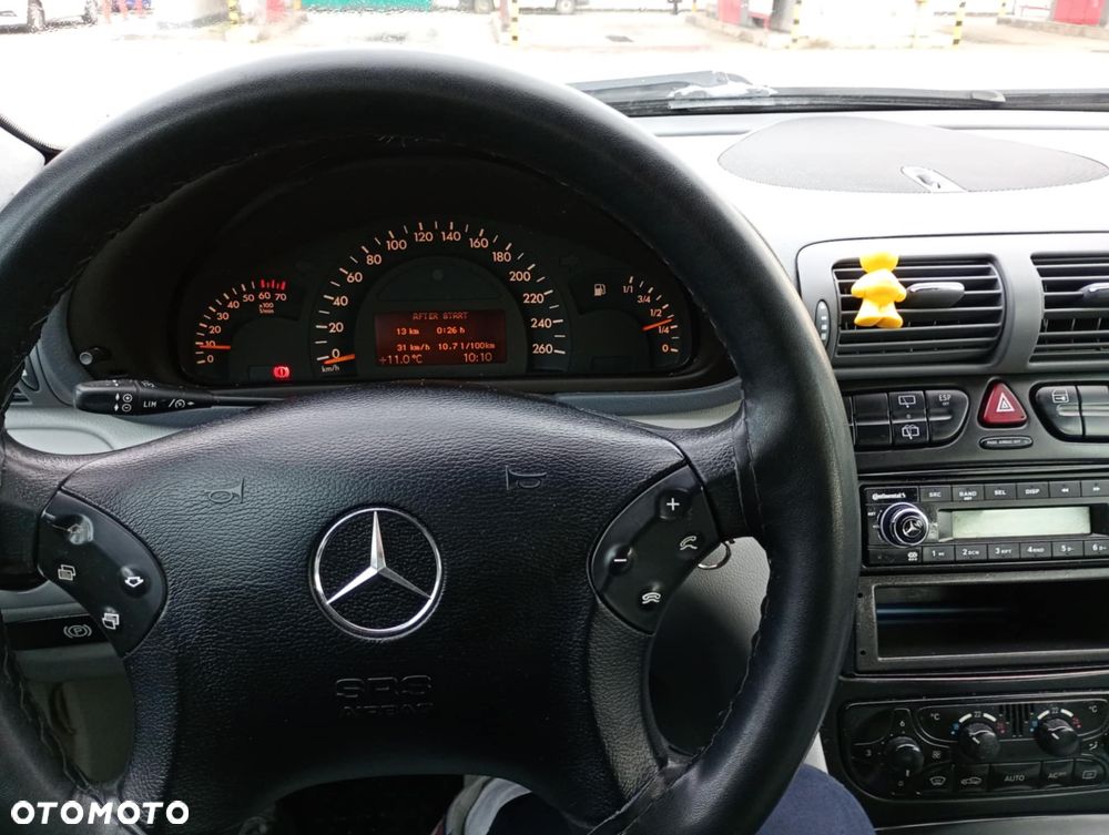 Mercedes-Benz Klasa C 180 T Kompressor Classic - 9