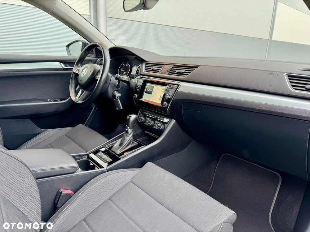 Skoda Superb 2.0 TDI DSG L&K - 9