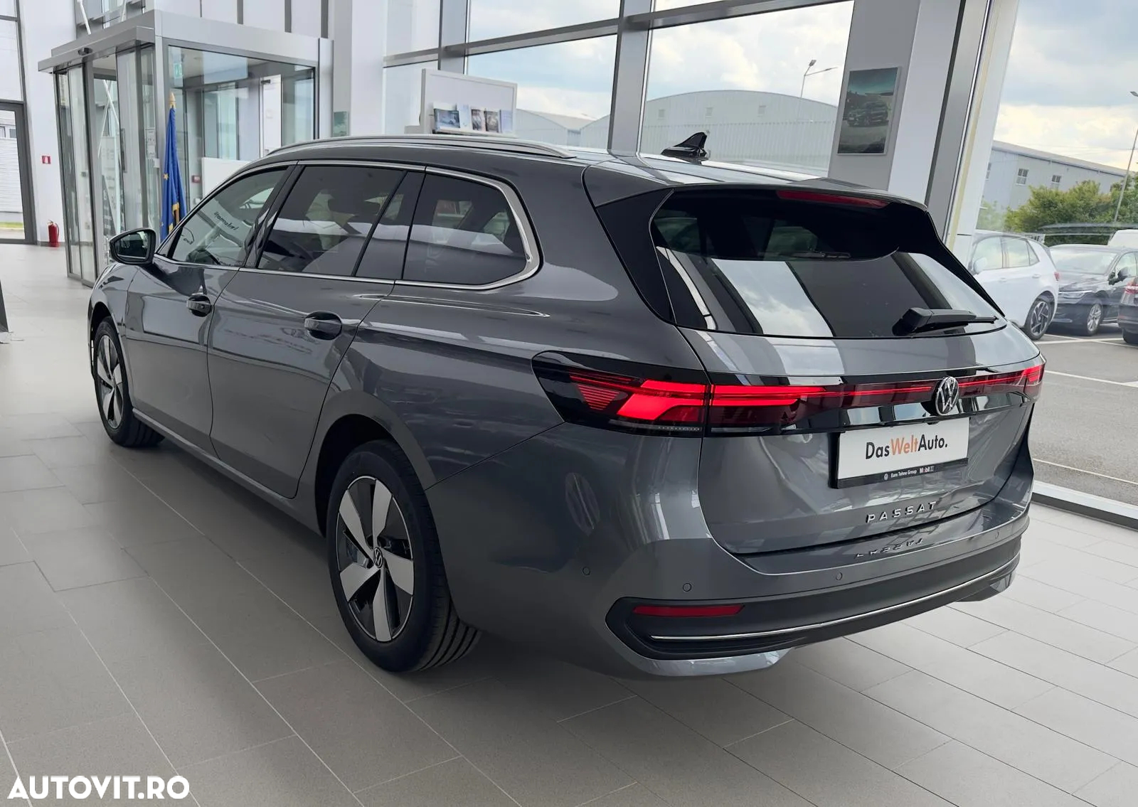 Volkswagen Passat Variant 2.0 TDI DSG Business - 4