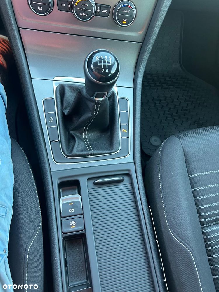 Volkswagen Golf 1.6 BlueTDI Trendline - 16